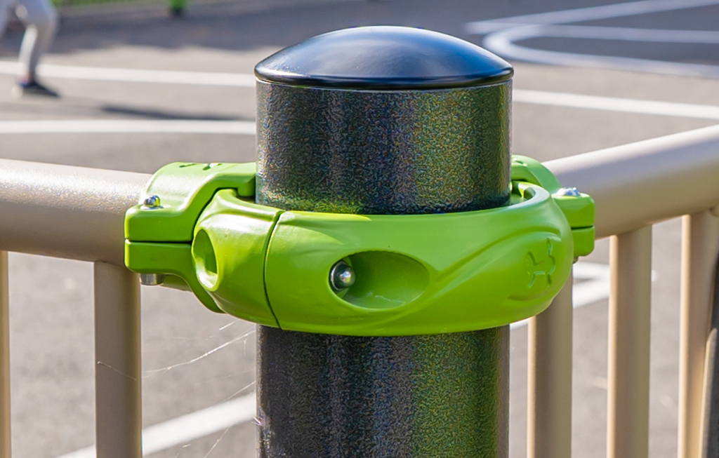 The 102mm diameter posts