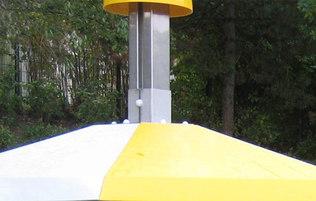 The reinforced polyester cover