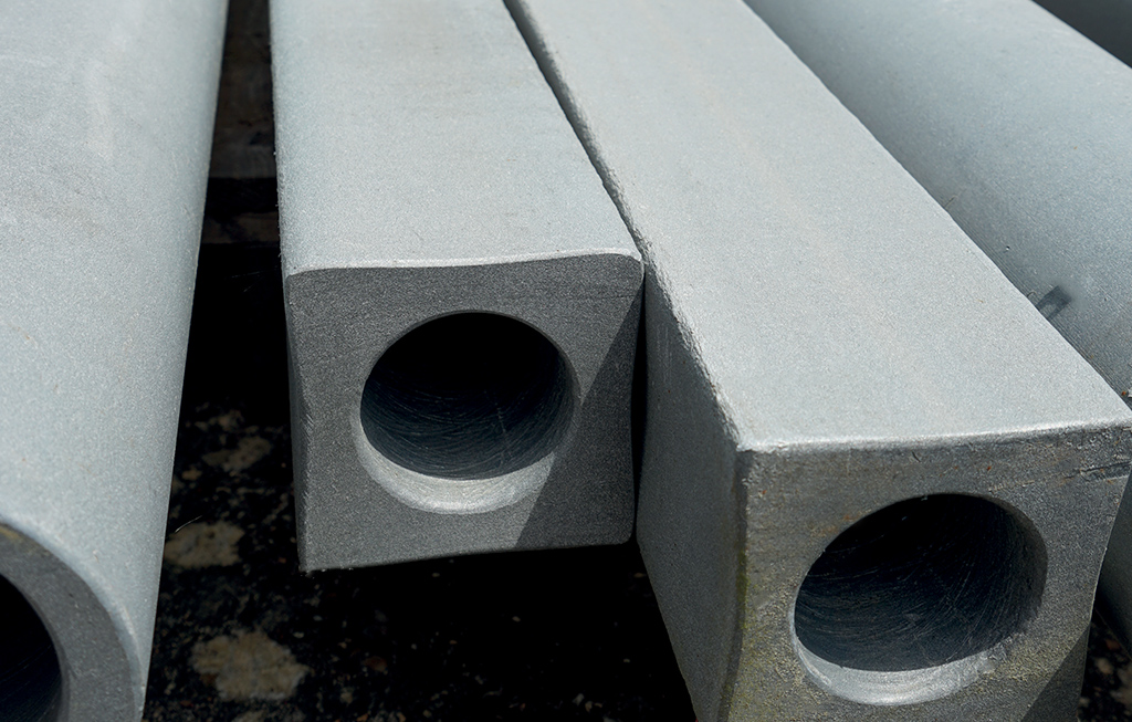 The recycled plastic posts