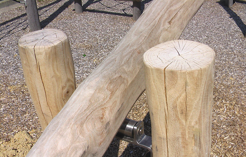 The posts and the horizontal beam