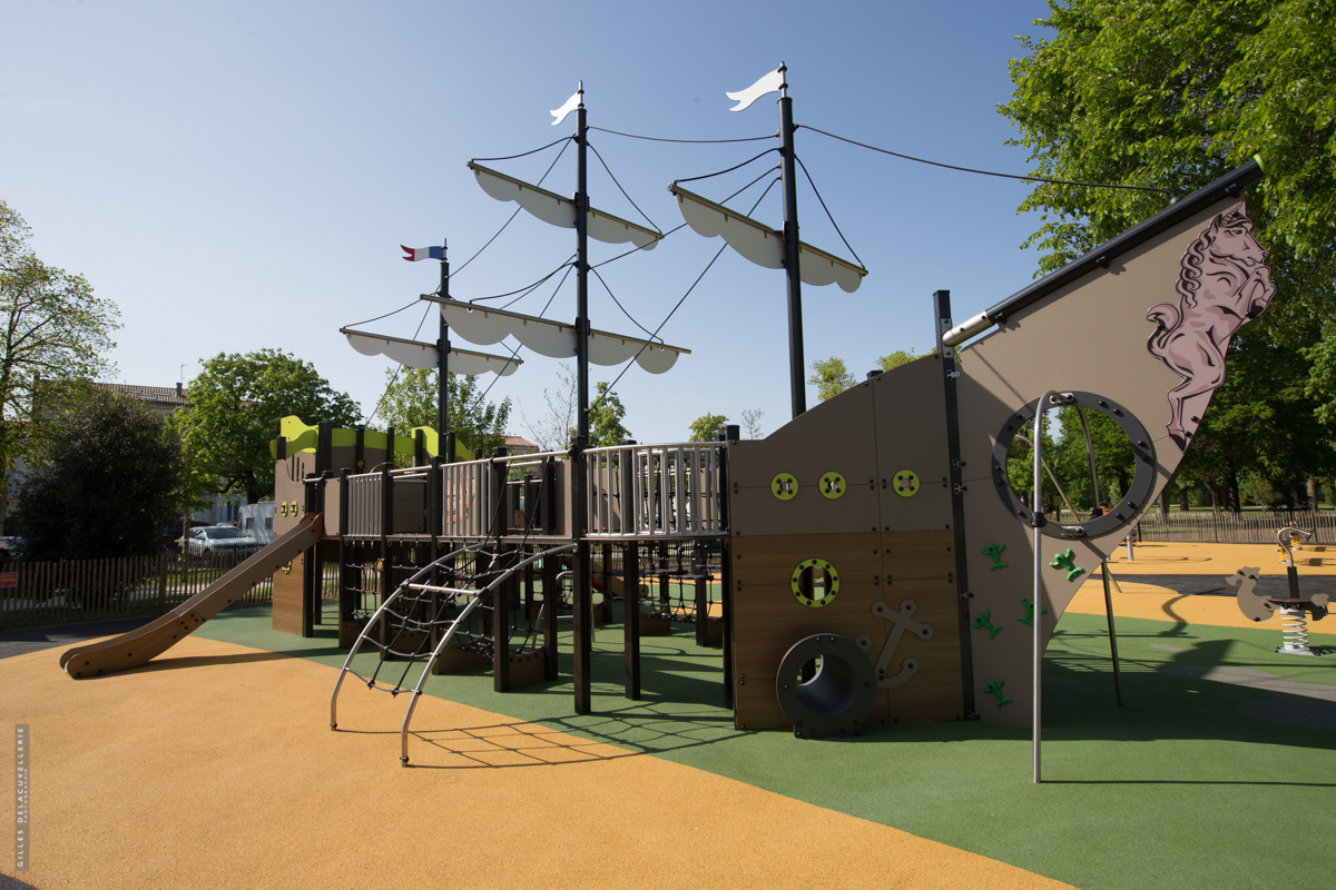 Rochefort example of proludic playgrounds innovative children's play equipment inaugurated navy garden image 11