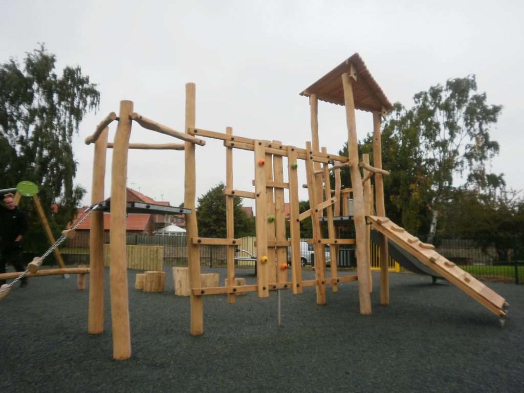part of Proludic's robinia playground equipment range