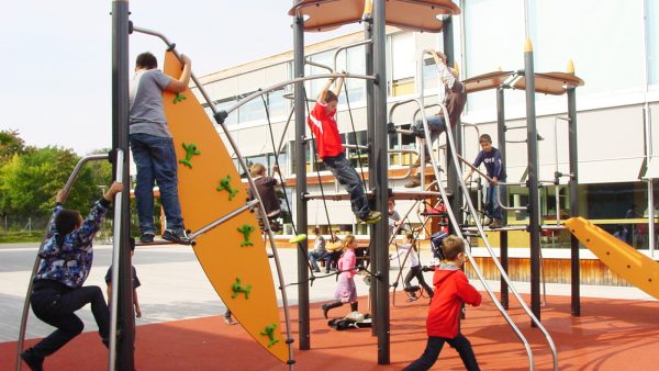 Multi-play equipment