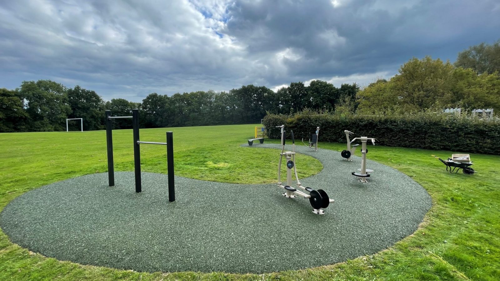 Thumbs Up to Dynamic Outdoor Community Gym
