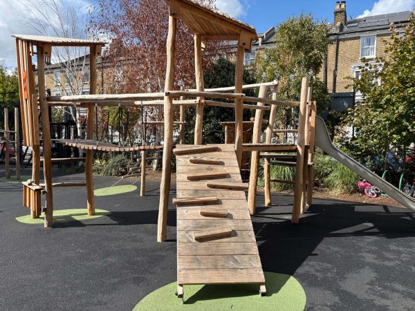 Clapham Manor Primary School – Clapham Common, London
