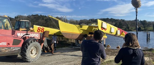 Acapella back in the water, soon flying the colours of La Chaîne de l’Espoir!