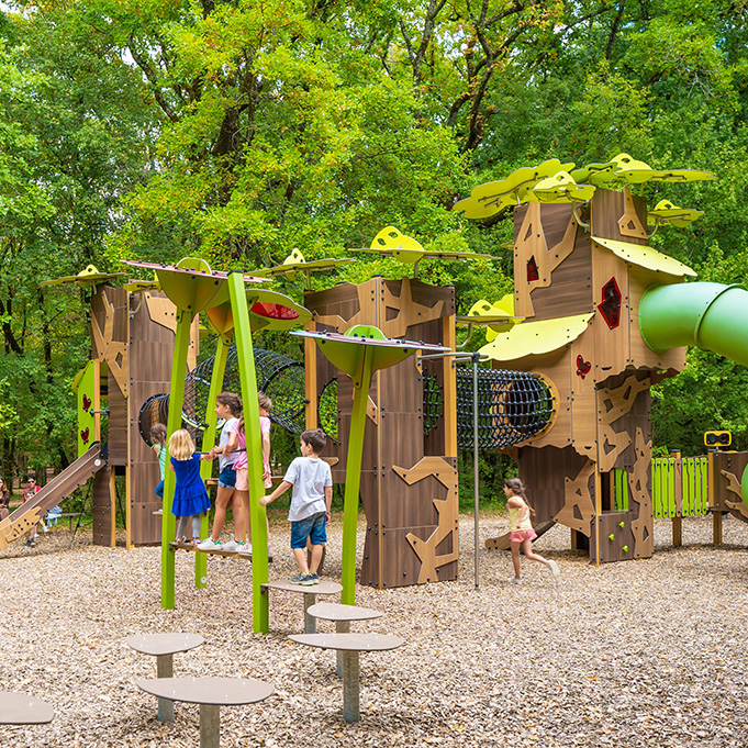 Creating Memorable Family Holiday Experiences Through Play